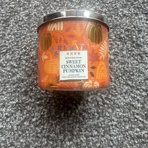 Bath & Body Works Sweet Cinnamon Pumpkin Candle